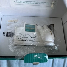 Disney WDCC Mickey Mouse Glove Hand Artist Signature Plaque SIGNED 'Ilene Woods'