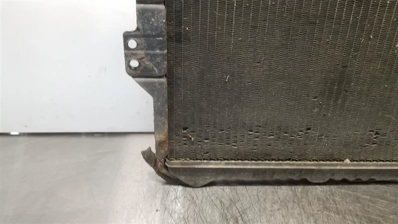 83 MAZDA RX-7 FB MT RADIATOR ASSEMBLY Foto 4 de 4