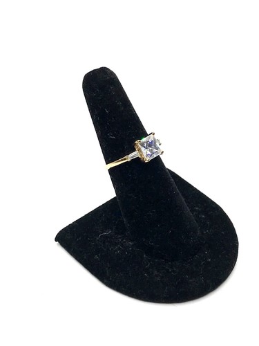 YOU MUST STOP TO SEE THIS! 10K Solid Gold Non Precious Stoned Ring (2.2gs)!HURRY - Picture 2 of 7