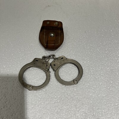Smith & Wesson S&W 104 Maximum Security Handcuff for sale