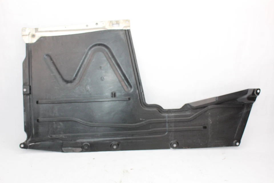 2012-2018 BMW F30 320i 330i 335i 340i M3 центральный левый нижний брызговик чехол - Изображение 2 из 4