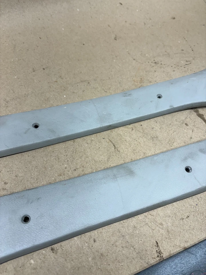 81 89 91 1993 Dodge Ram Truck D250 W350 W150 parabrisas poste pilar moldura par 89 Foto 4 de 4