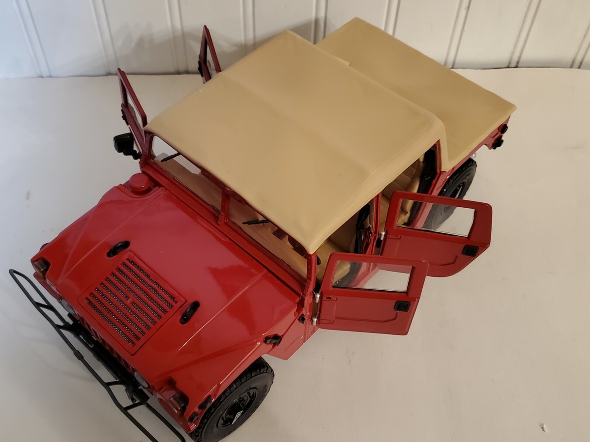 Exoto ThunderTrac 1995 AM General Humvee 1:18 Scale Diecast Exoto ThunderTrac 1995 AM General Humvee 1:18 Scale Diecast