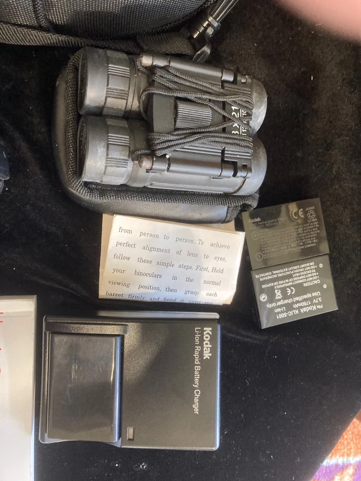 Kodak EasyShare P850 5.1MP12x Zoom Digital Camera. bino/batt charg/case/bundle - Image 2 of 4