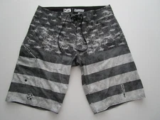 Mens 32 Pelagic Sharkskin Board Shorts gray shorts