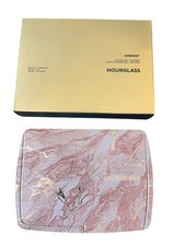 BNIB HOURGLASS LIGHTING EDIT  UNIVERSE PALETTE