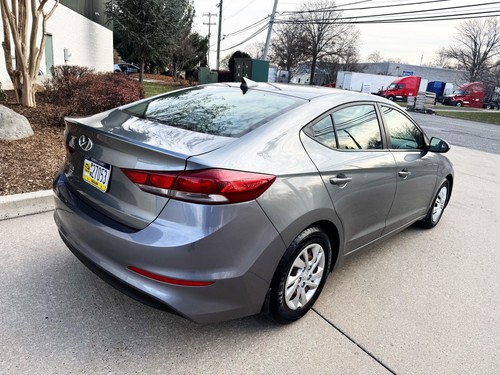 2017 Hyundai Elantra - Picture 3 of 34