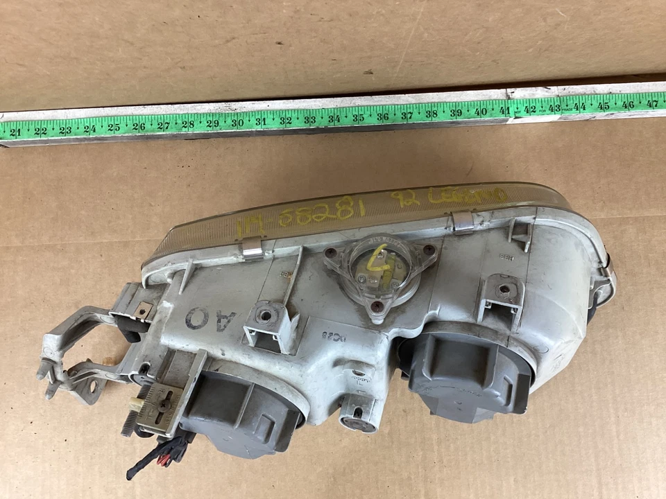 Faro delantero izquierdo del conductor Acura Legend 1991-1994 sedán OEM Foto 4 de 4