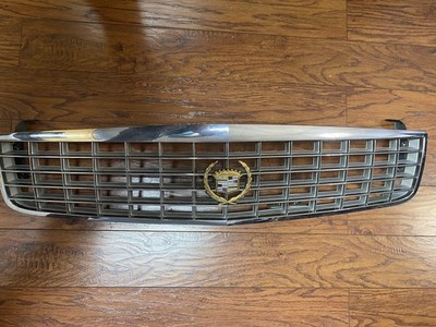 1994-1996 Cadillac De Ville Grille #16521599 OEM