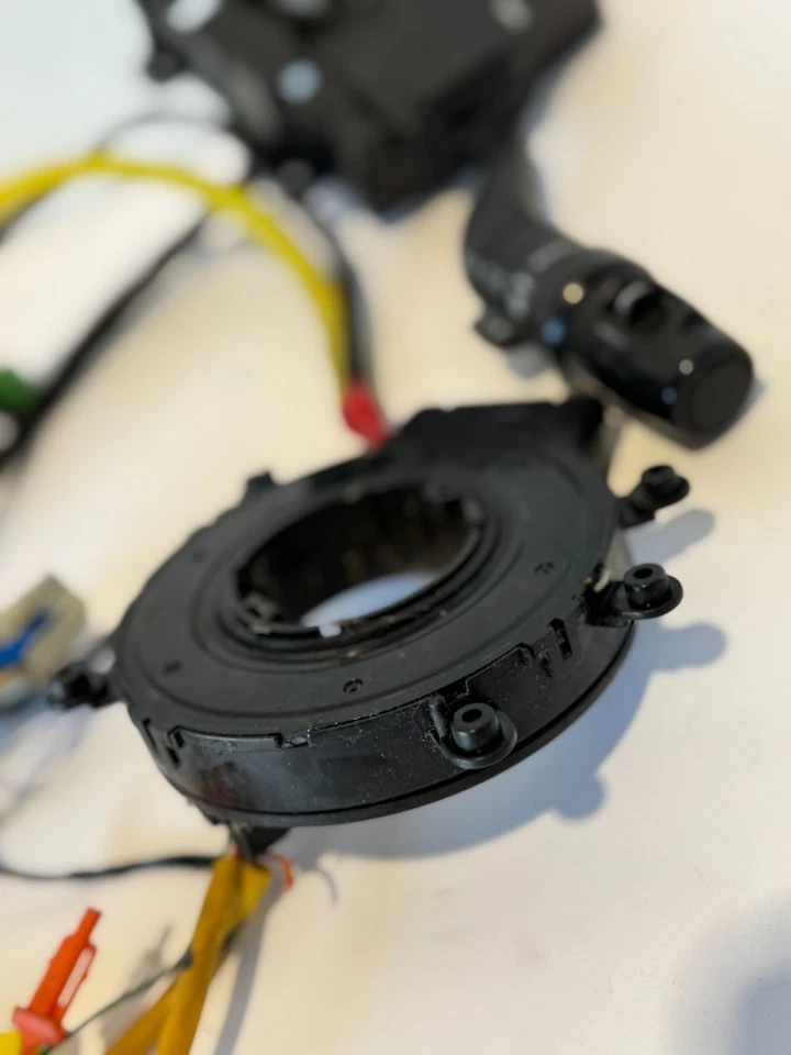 2004-2012 GMC CANYON 4X4 STEERING COLUMN WIPER SWITCH ASSEMBLY USED OEM - Image 4 of 4