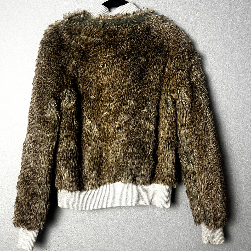 Chaqueta de bombardero recortada Vertigo mediana imitación larga mezcla de piel de angora marrón gris Foto 4 de 4