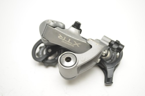 SHIMANO XTR MOUNTAIN BICYCLE 8 SPEED GS MEDIUM CAGE REAR DERAILLEUR RD-M950