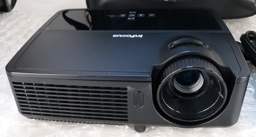 InFocus IN2124 3D Ready DLP Projector 2xVGA+Power Cord 1132H w/out Remote - Picture 4 of 4