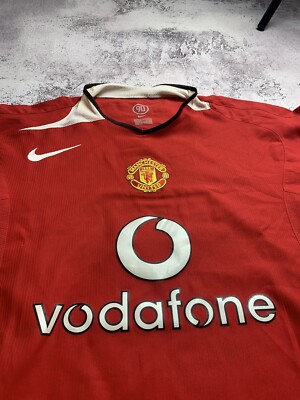 VINTAGE MANCHESTER UNITED JERSEY 2006 Vodafone Size L On Tag