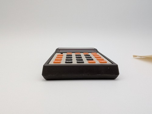 Hanimex BCM30 Vintage 8 Digit Red LED Calculator with Sleeve - Picture 13 of 20