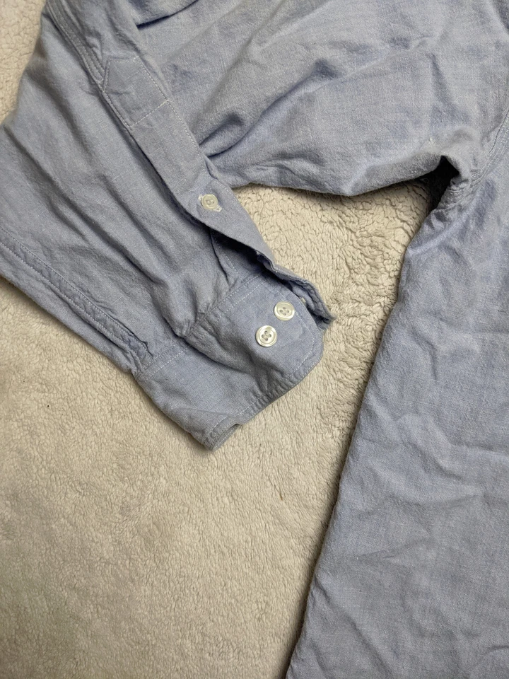 Northern Isles Mens M 15.5 Blue Chambray Button Irish Logo Button Shirt - Image 4 of 4