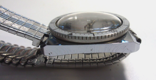Timex automatic watch. Rotating bezel. 36mm. Flex bracelet. Pre-owned. - Picture 6 of 17