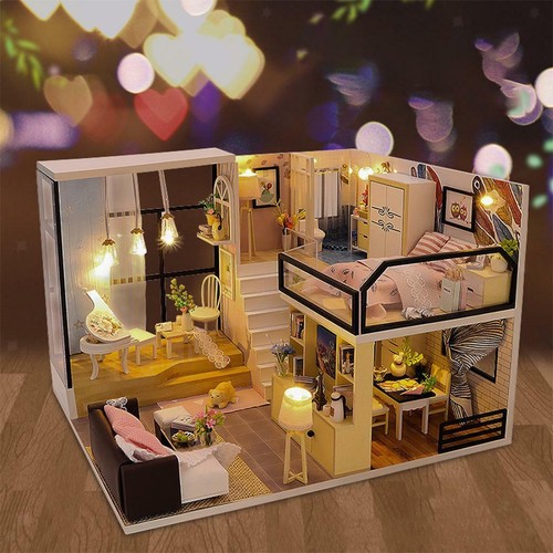 Casa delle bambole in miniatura artigianale con puzzle 3D in legno chiaro a - Foto 5 di 12