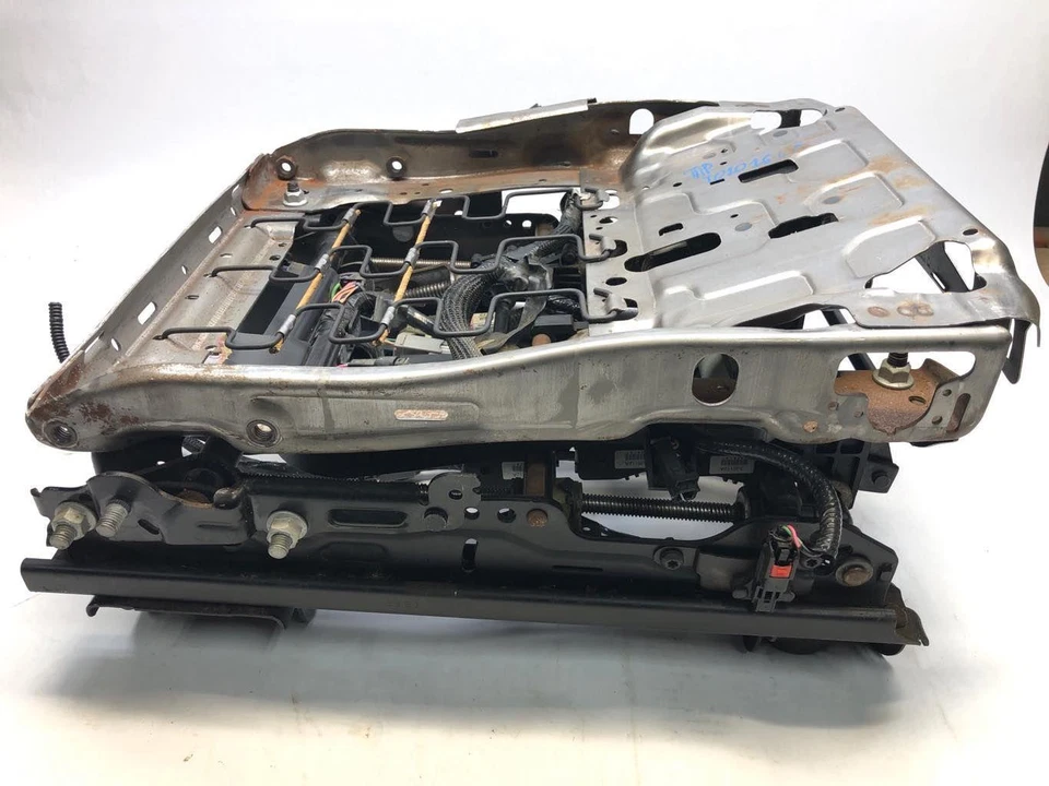 GMC Yukon XL 1500 2007-2014 asiento del conductor delantero izquierdo eléctrico *solo pistas* 8 vías Foto 4 de 4