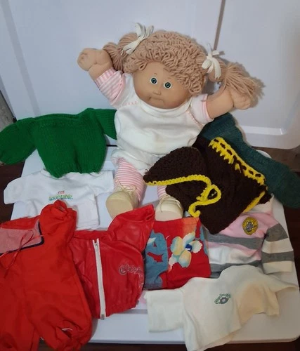 Vintage Cabbage Patch Doll And Clothing Lot