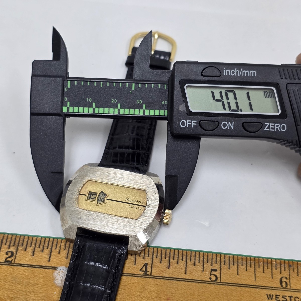 Vintage Lucerne Jump Hour Mens Retro Watch Digital Swiss