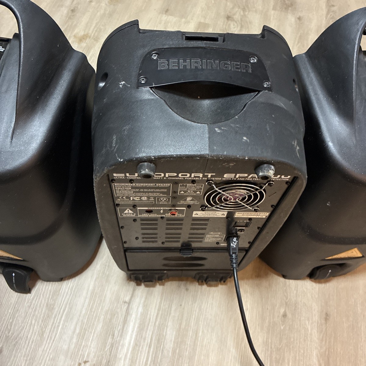 Behringer Behringer EUROPORT EPA300 - 300W 6-Channel Portable PA