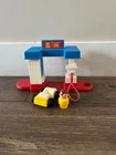 Vintage Fisher Price Little People Drive Up Gas Station 2455