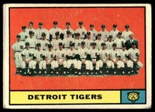 1961 TOPPS TIGERS TEAM CARD #51