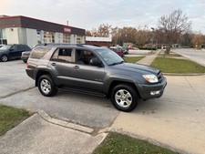 2004 Toyota 4Runner SR5 4WD 4dr SUV w/V8