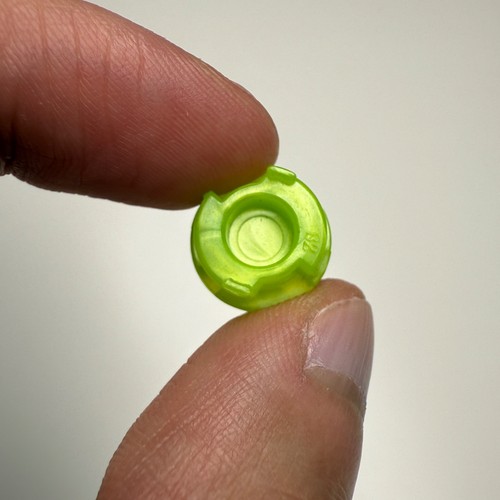 TAKARA TOMY Beyblade BURST B-00 Green Glaive Frame + Green God Chip - Picture 5 of 5