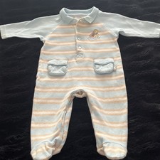 Vintage 90s Classic Winnie The Pooh One Piece Disney Store Size 9 Mo. Cotton