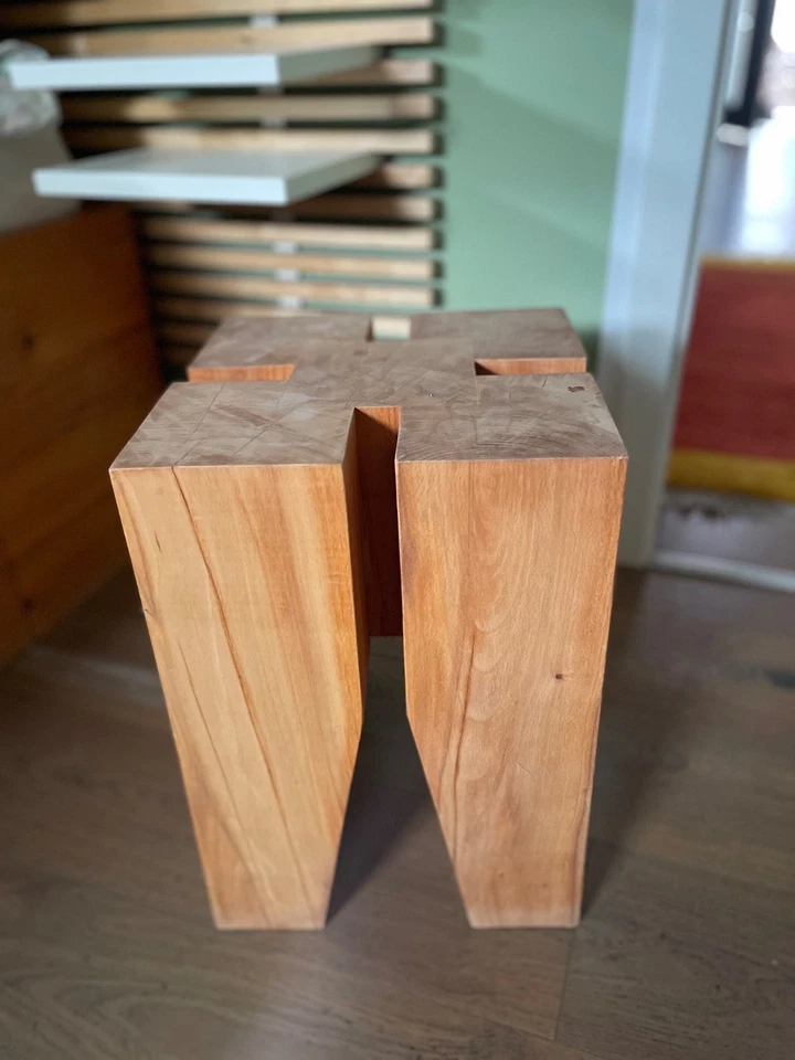 Backenzahn Hocker aus Massivholz - Bild 3 von 4