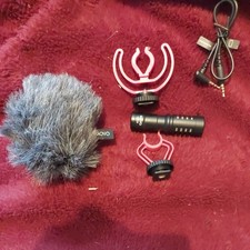 Movo VXR10 Universal Shotgun Mic Camera Microphone for DSLR, iPhone & Android