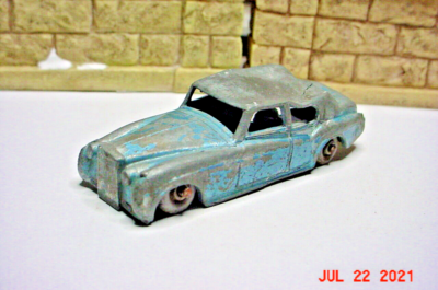 Matchbox Lesney 44 Rolls Royce Silver Cloud ROLL OVER Diorama 1/64