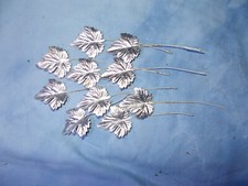 10 silberfarbene Weinblätter ca. 3,5x3,5 cm  an Draht für Kunstblumen OF-A877 K