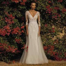 Beach V Neck Wedding Dresses 3/4 Sleeve Appliques Backless Buttons Bridal Gowns