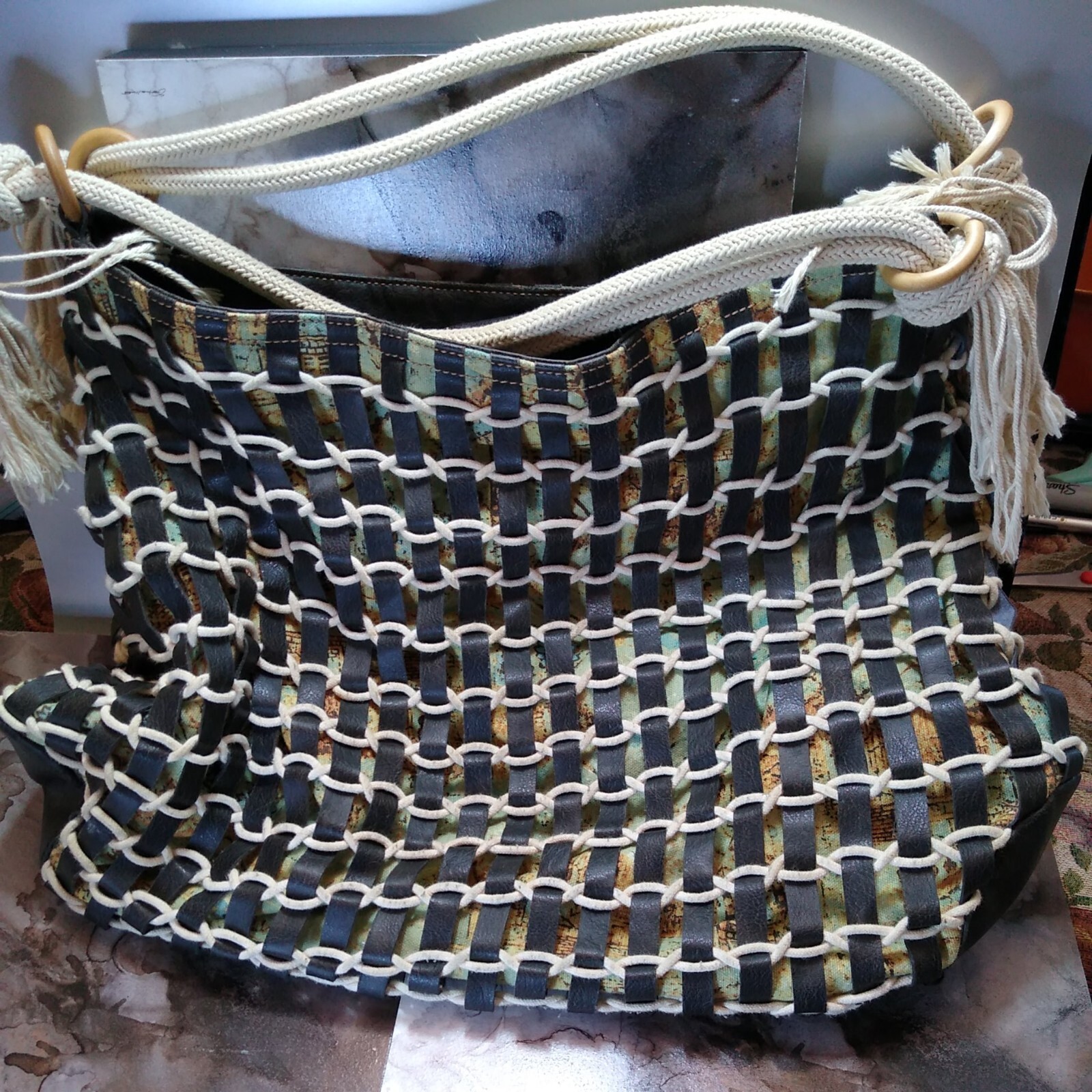 Designer PATRICK ROBINSON for Target Comfortable … - image 6