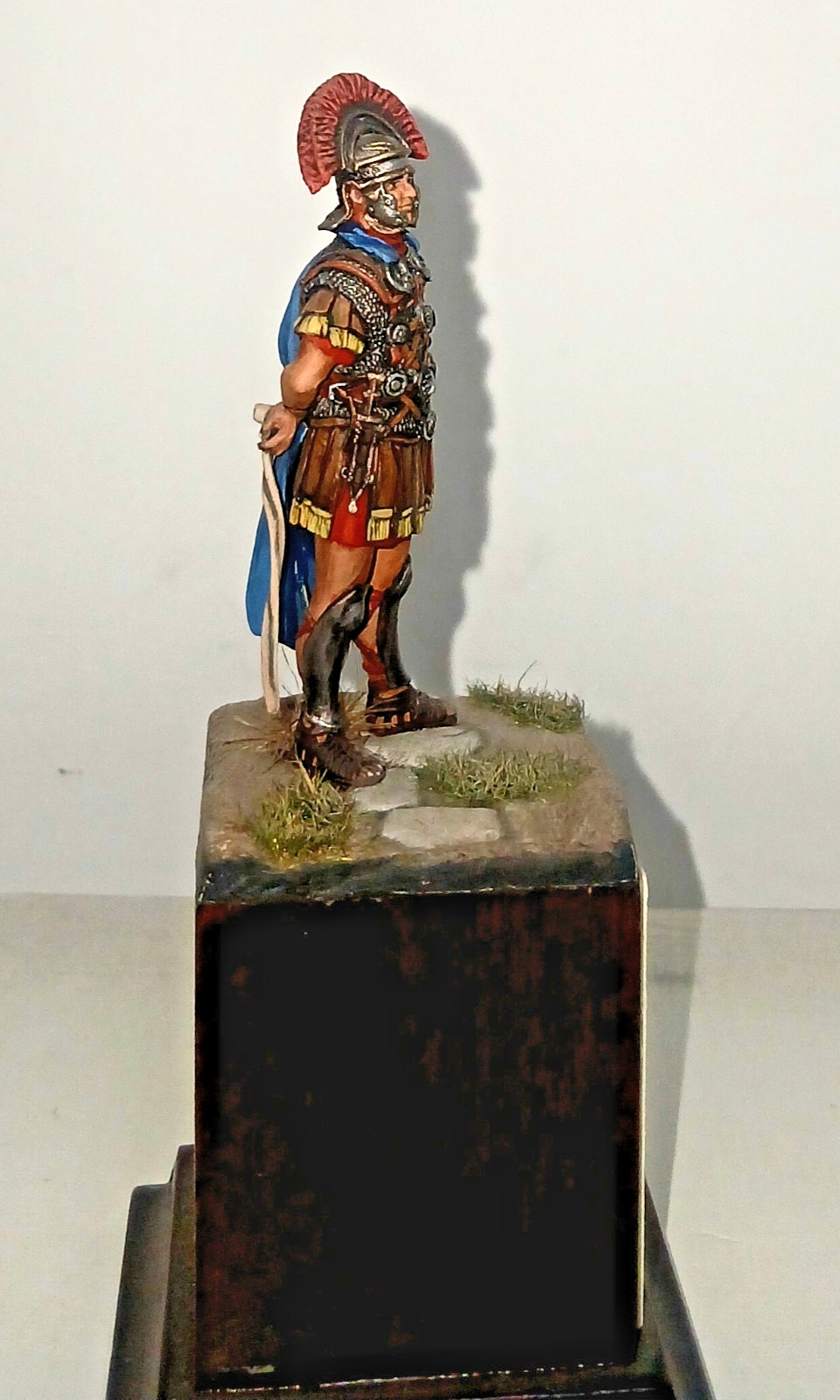 Tin toy soldier Miniatures hand painted - ROMAN CENTURION 1st century BC
