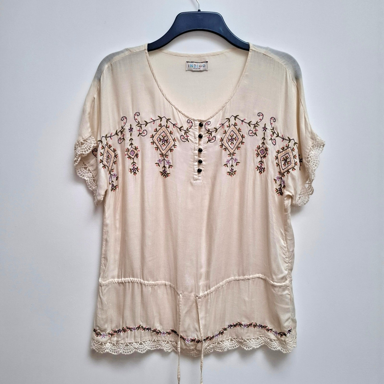 Marks and Spencer Embroidered Top  Womens Tunic Floral Ivory Size 8 Short Sleeve