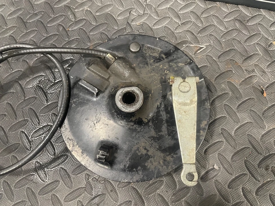 1980 Yamaha XT 500 Enduro 500 OEM BOM! Cubo de placa de braço alavanca de freio traseiro - Imagem 2 de 4