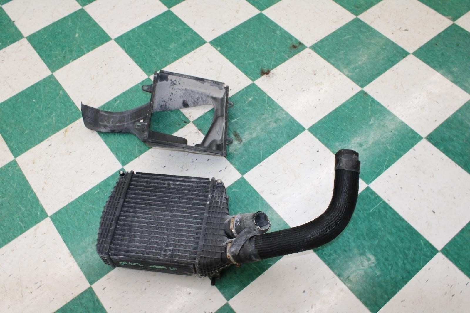 14-20 GHIBLI 3.0L Twin Turbo LH Driver L Air Intake Cooler Intercooler OEM Duct