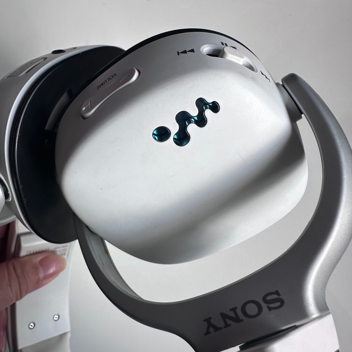 Used Sony 3 in 1 Walkman MP3 Player Speakers Headphones NWZ-WH303