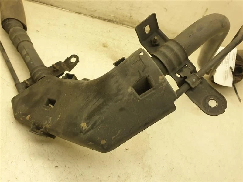 Lexus Es300H 2013 2,5 L 2x2 con cuello de llenado de combustible Foto 3 de 4