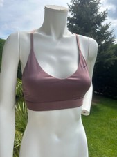 NIKE DRI FIT Performance Sport-BH mit leichter Stützkraft - plum eclipse - Gr. S