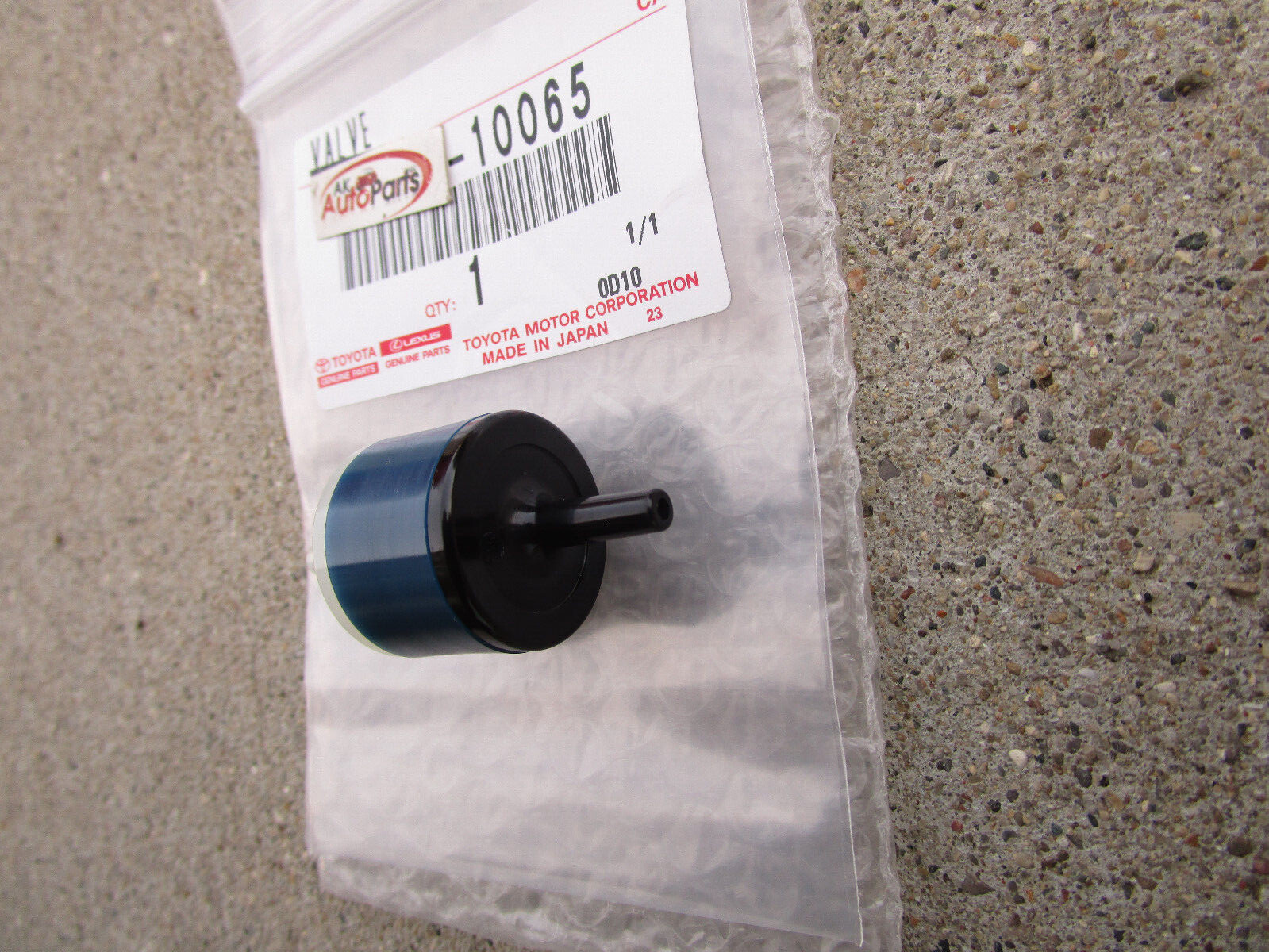 FITS: 12 LEXUS LFA VACUUM CHECK VALVE OEM BRAND NEW
