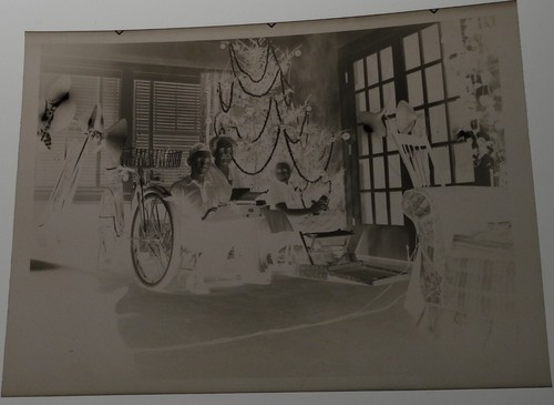 Vtg 1930s American Family Snapshot Photo NEGATIVES Christmas Tree Presents Toys - Picture 8 of 11