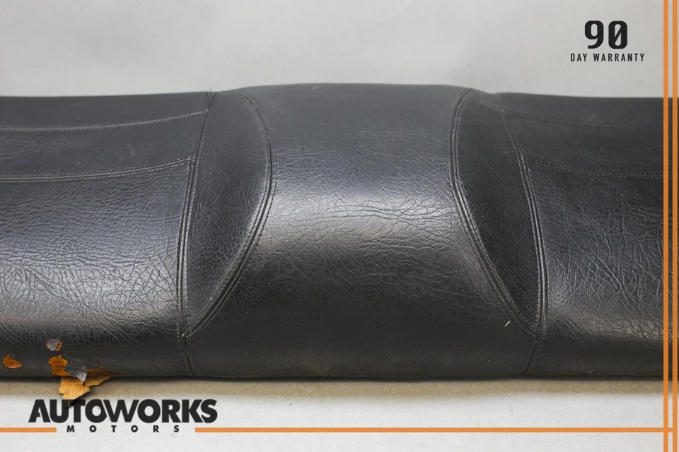 Черная кожаная подушка для верхнего сиденья задней части 83–89 Porsche 944 от оригинального производителя - Изображение 4 из 4