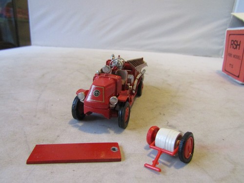 RSH MACK FIRE TRUCK - SPARES/REPAIRS - L@@K!! - Picture 3 of 5