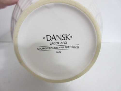 DANSK JACQUARD 10" Scandinavian Textured White Modern Vase - Kelly Simpson KLS - Picture 3 of 9