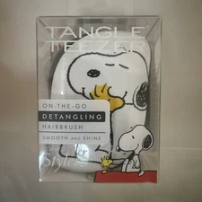 New Peanuts Snoopy Tangle Teezer Compact Styler Japan Limited Package